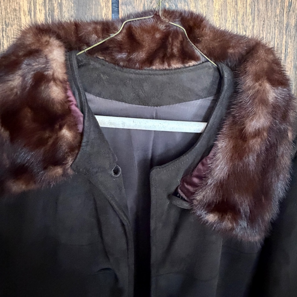 Vintage 1960's suede coat with mink collar Size 14 - Picture 4 of 8